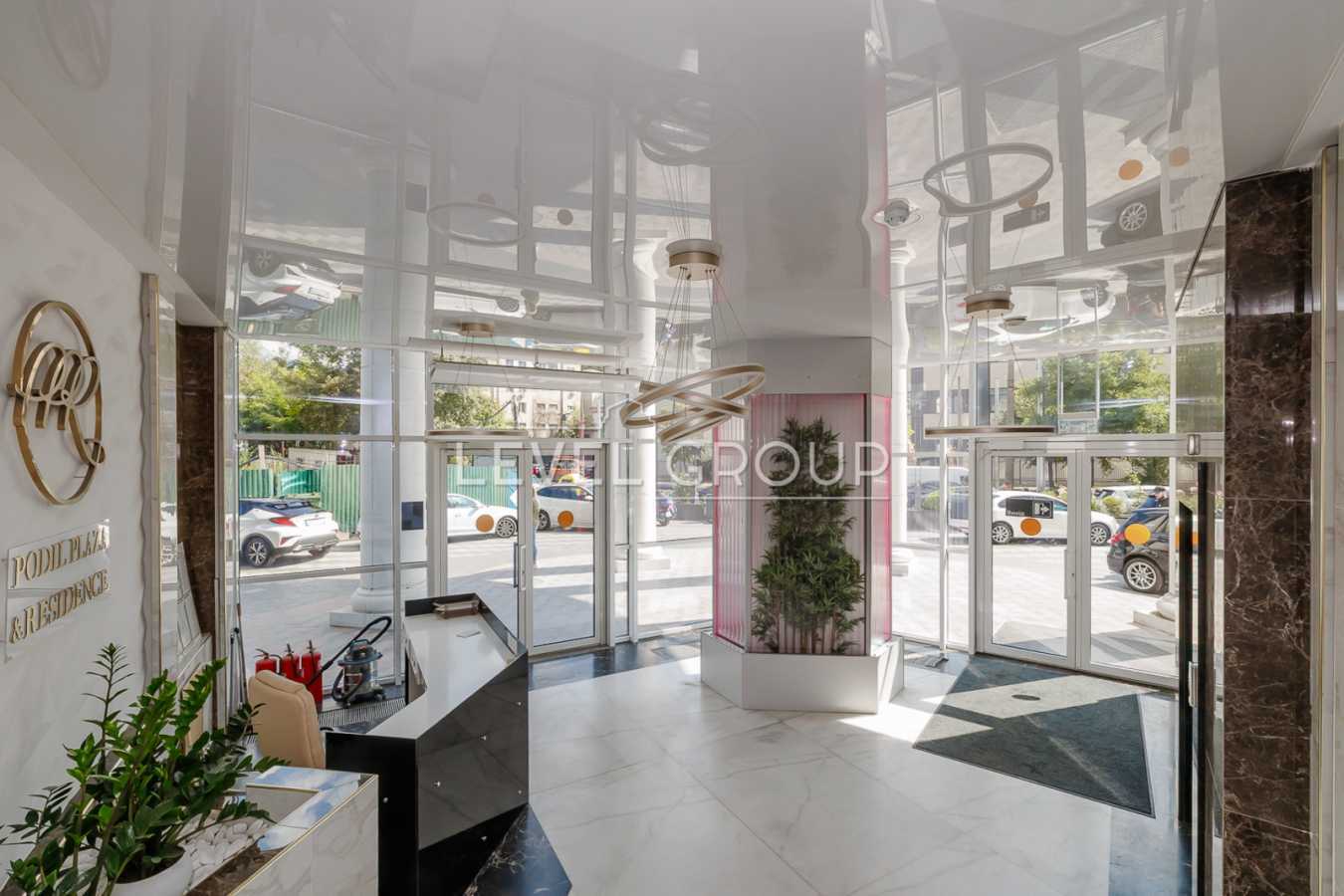 Продажа 4-комнатной квартиры 178 м², Глубочицкая ул., 73