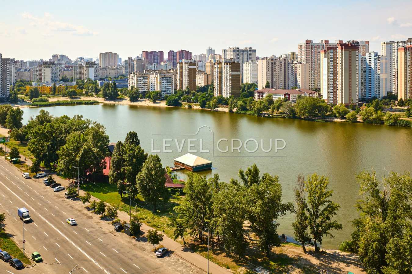 Продажа 2-комнатной квартиры 72 м², Ревуцкого ул., 5
