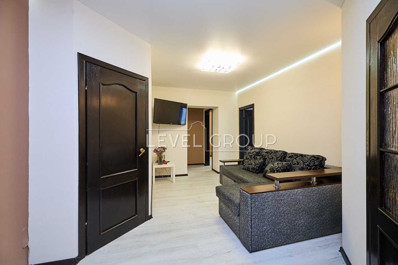 Продажа 2-комнатной квартиры 72 м², Ревуцкого ул., 5