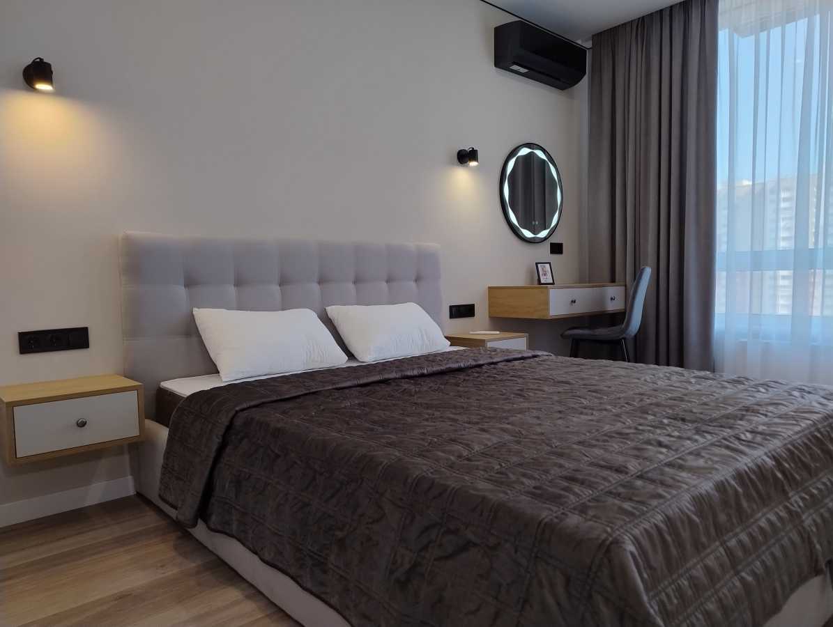 Продаж 2-кімнатної квартири 48 м², Олександра Олеся вул., 5а