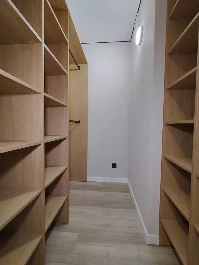 Продаж 2-кімнатної квартири 48 м², Олександра Олеся вул., 5а