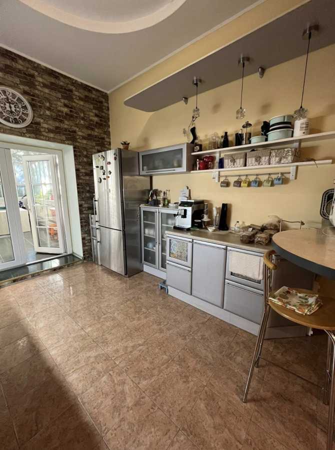Оренда будинку 200 м², Тенистая вул., 28