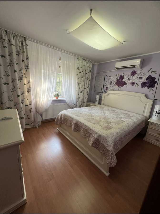 Оренда будинку 200 м², Тенистая вул., 28