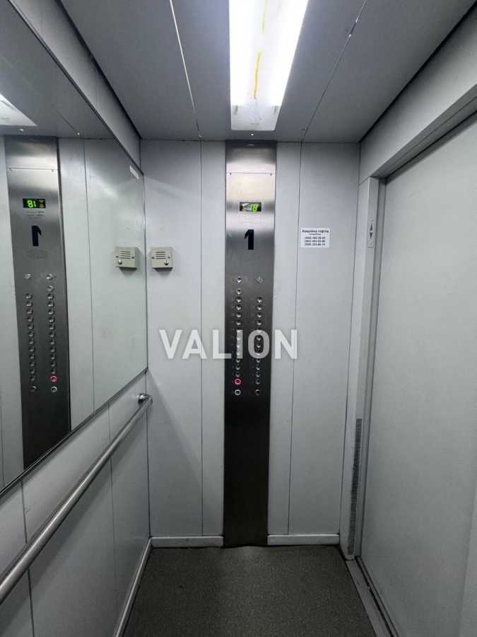 Продаж 1-кімнатної квартири 43 м², Урлівська вул., 23Б