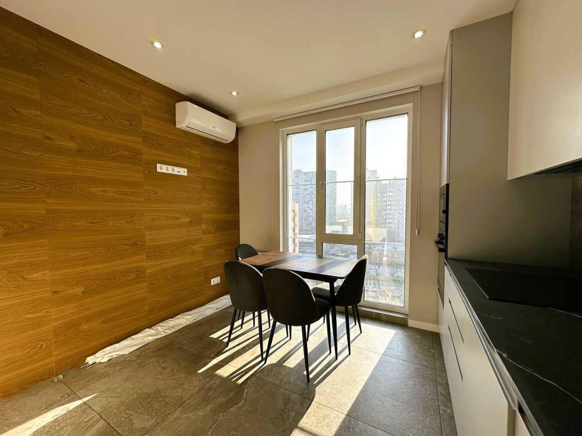 Аренда 3-комнатной квартиры 81 м², Михаила Максимовича ул., 24Б