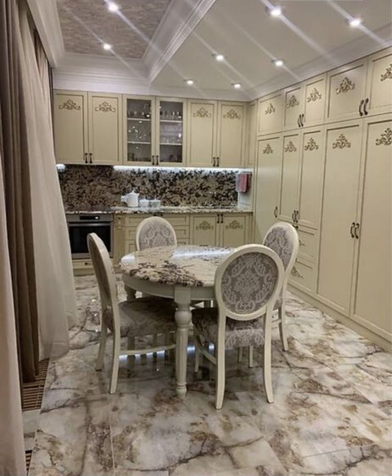Продажа 2-комнатной квартиры 86 м², Староказацкая ул.