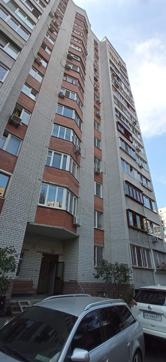 Продаж 2-кімнатної квартири 85 м², Микільсько-Слобідська вул., 6