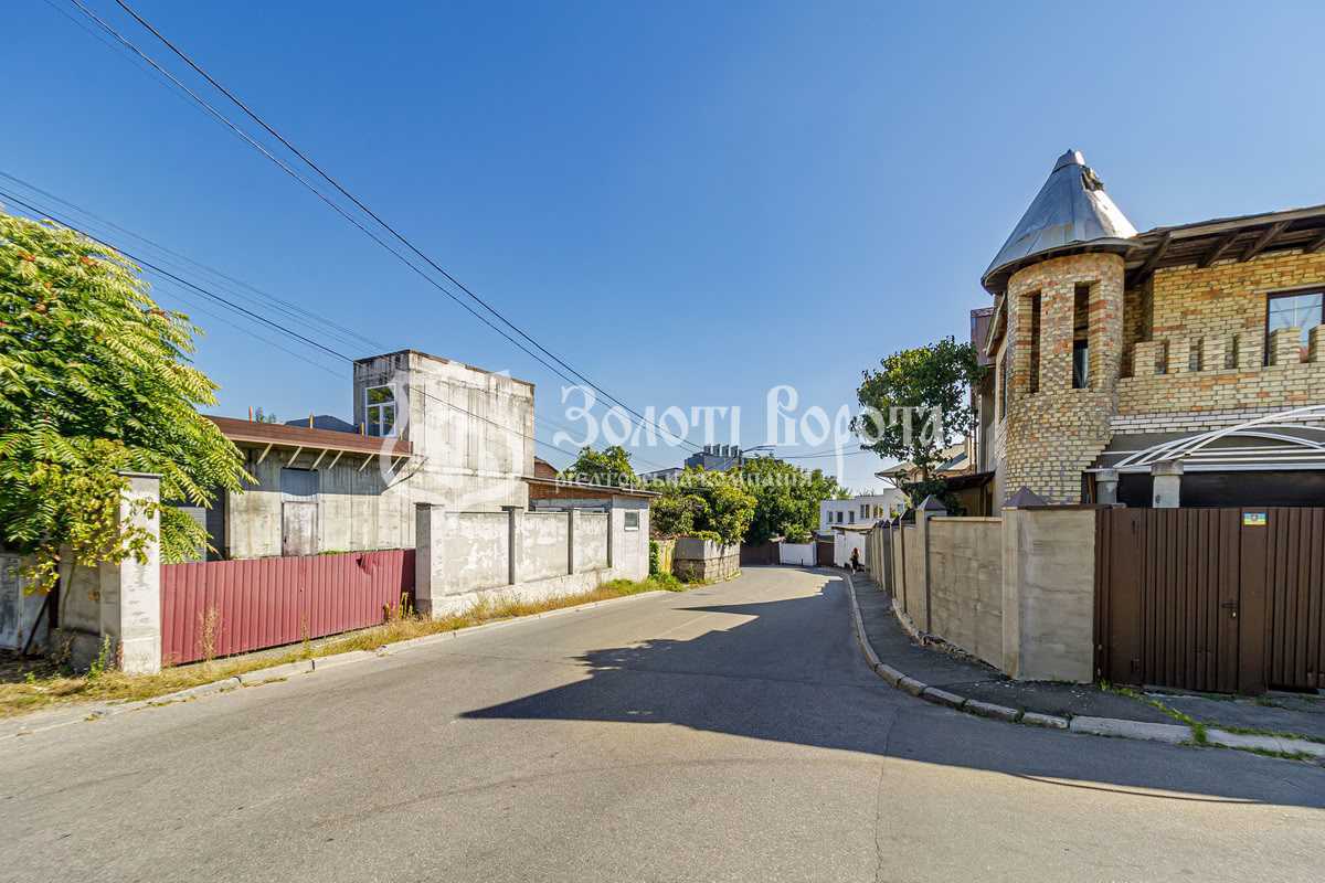 Продаж будинку 444 м², Звіринецька вул., 83/29