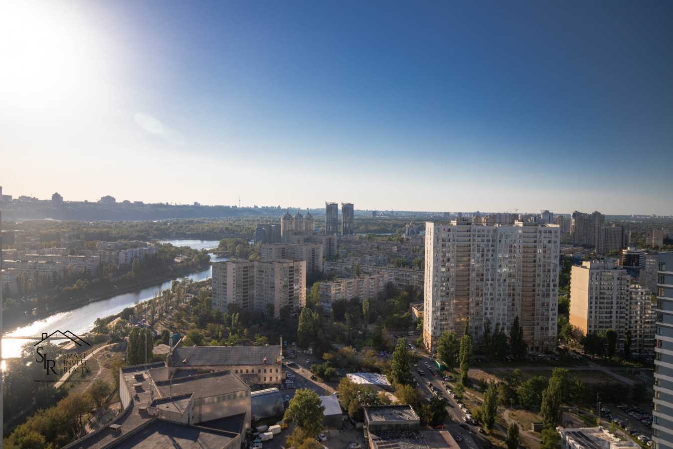 Продаж 4-кімнатної квартири 245 м², Ованеса Туманяна вул., 15А