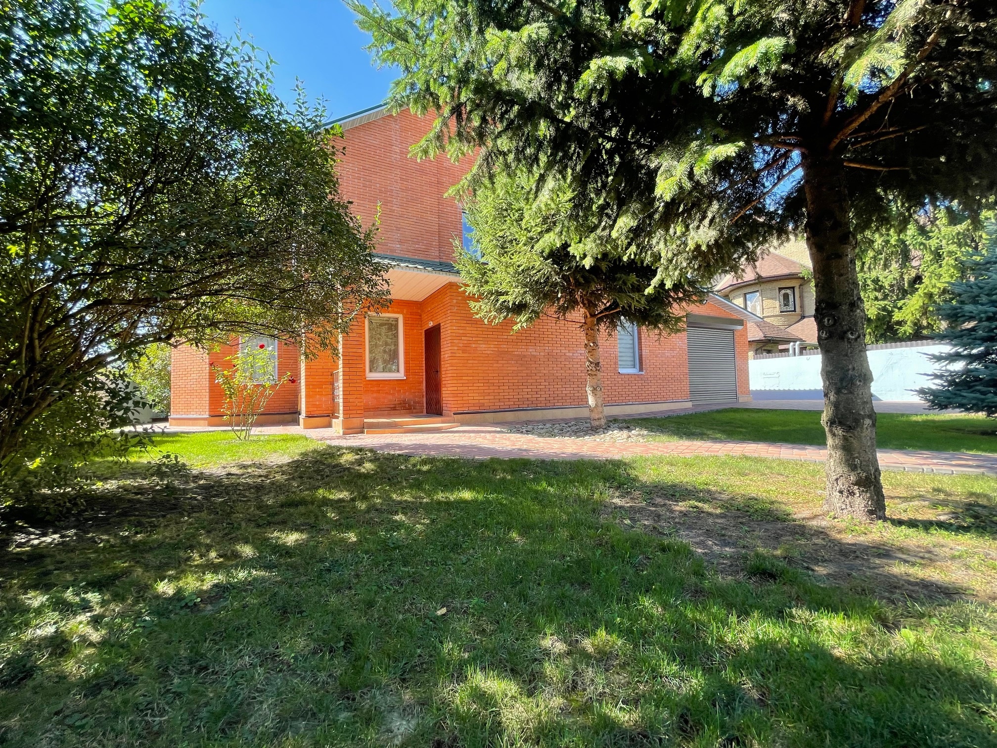 Продаж будинку 315 м²