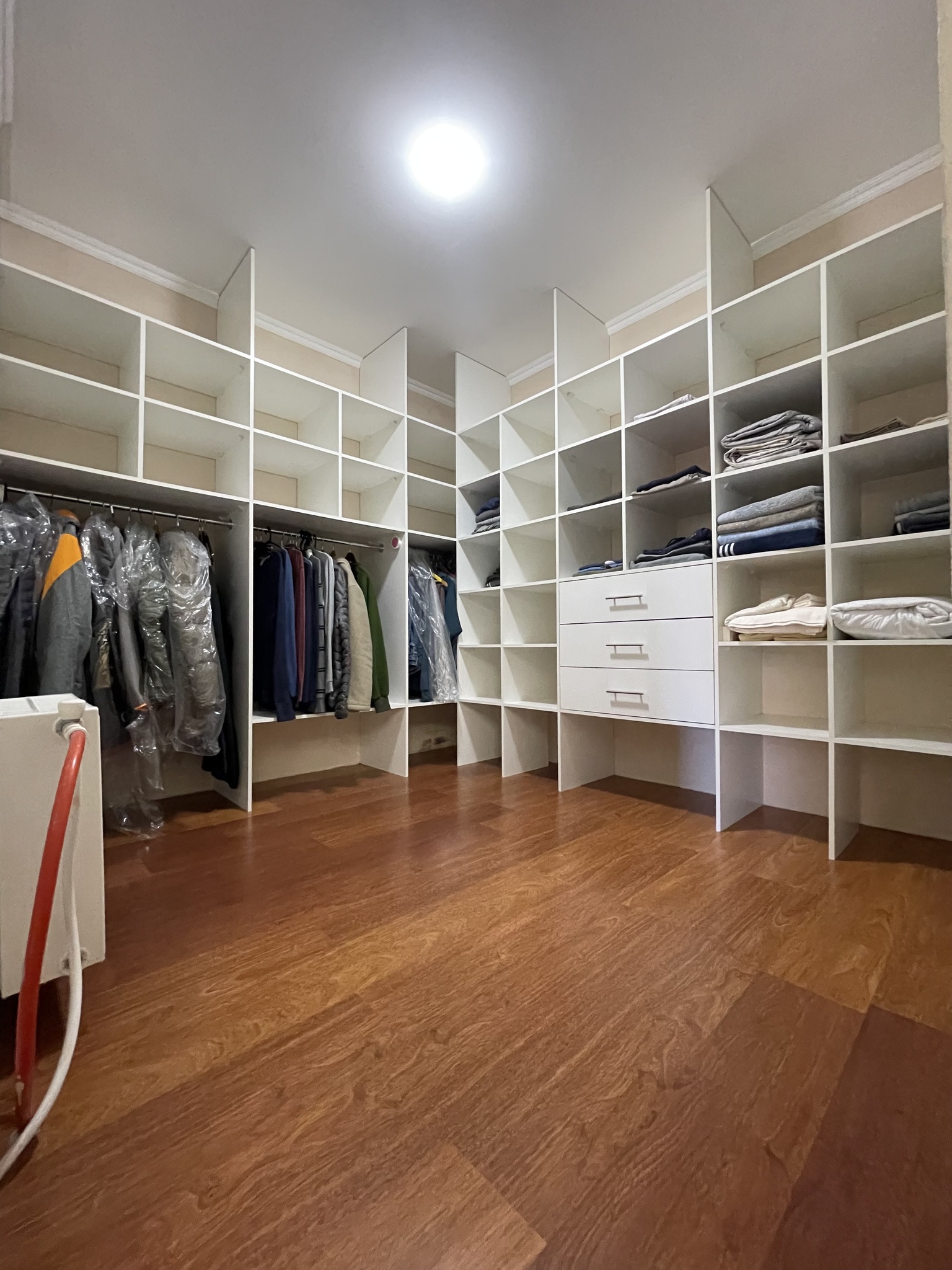 Продаж будинку 315 м²