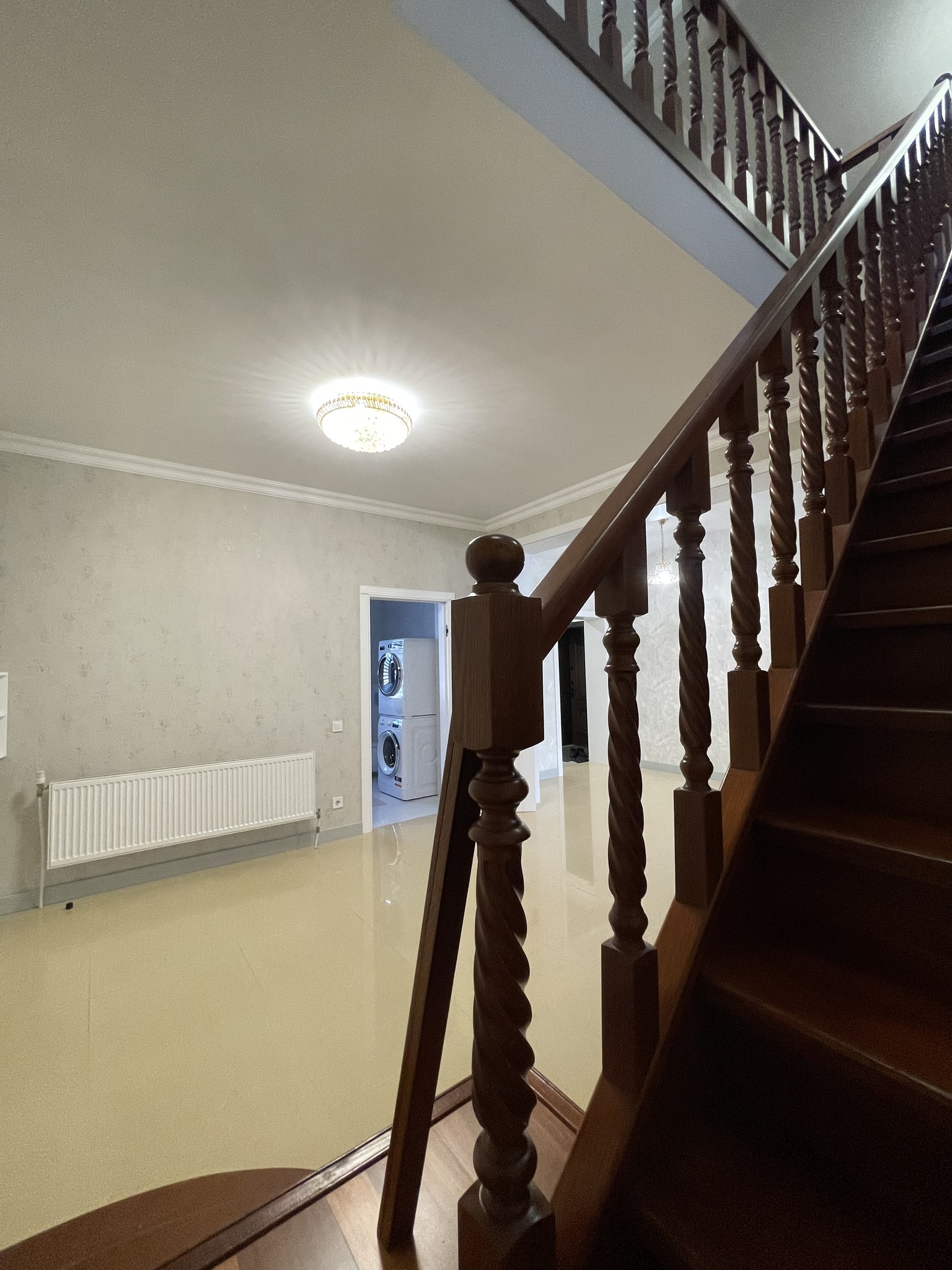 Продаж будинку 315 м²