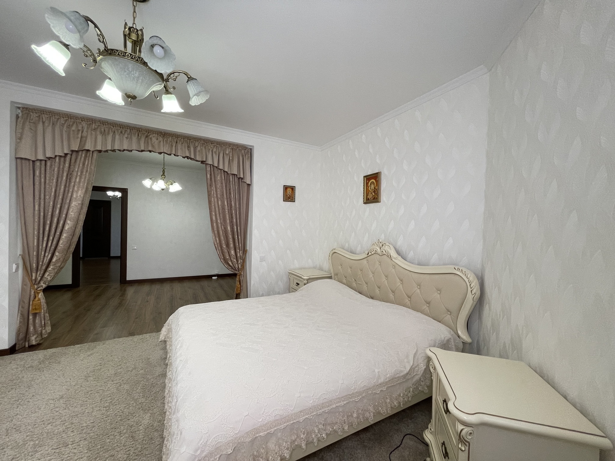 Продаж будинку 315 м²