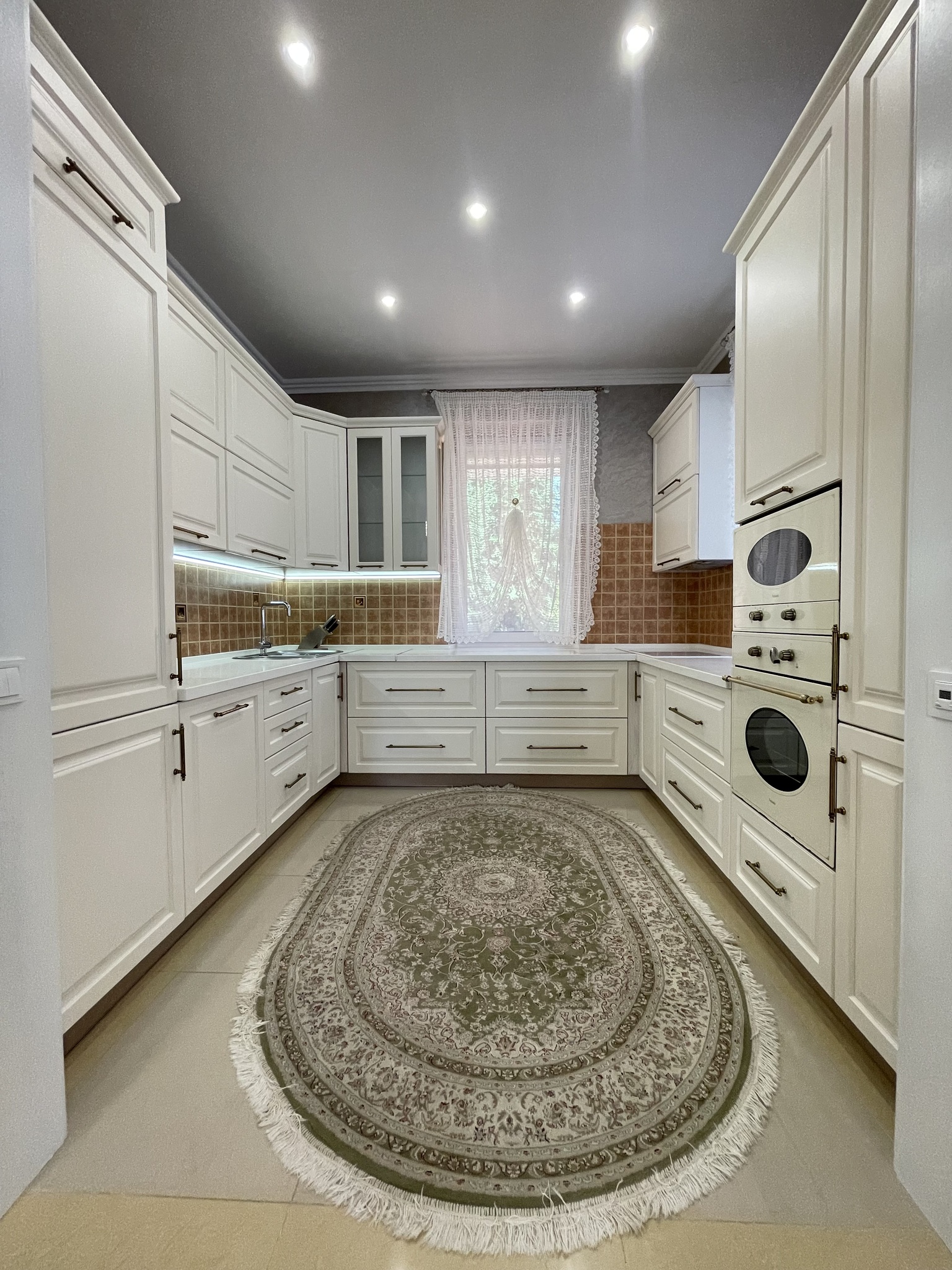 Продаж будинку 315 м²