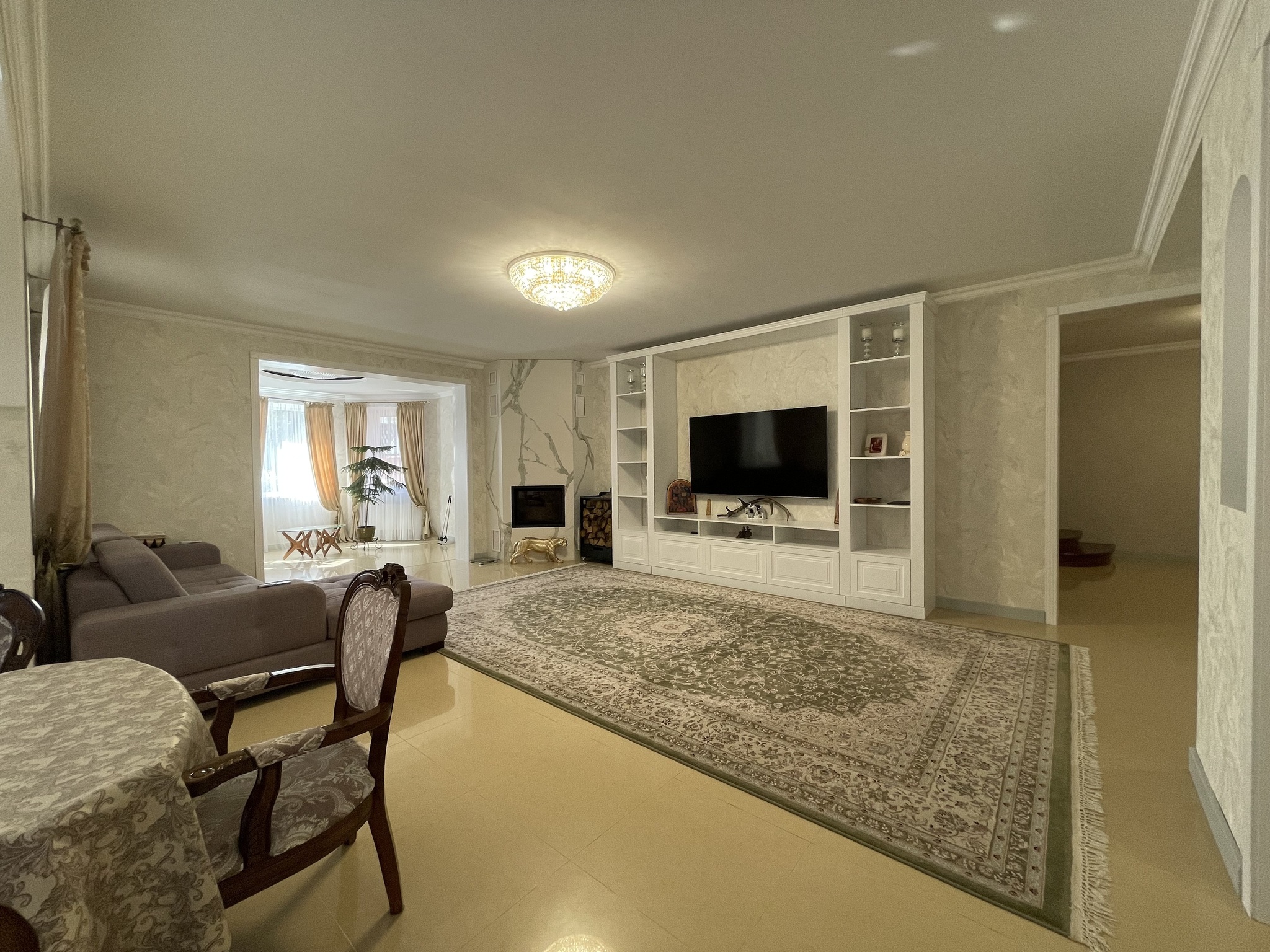 Продаж будинку 315 м²