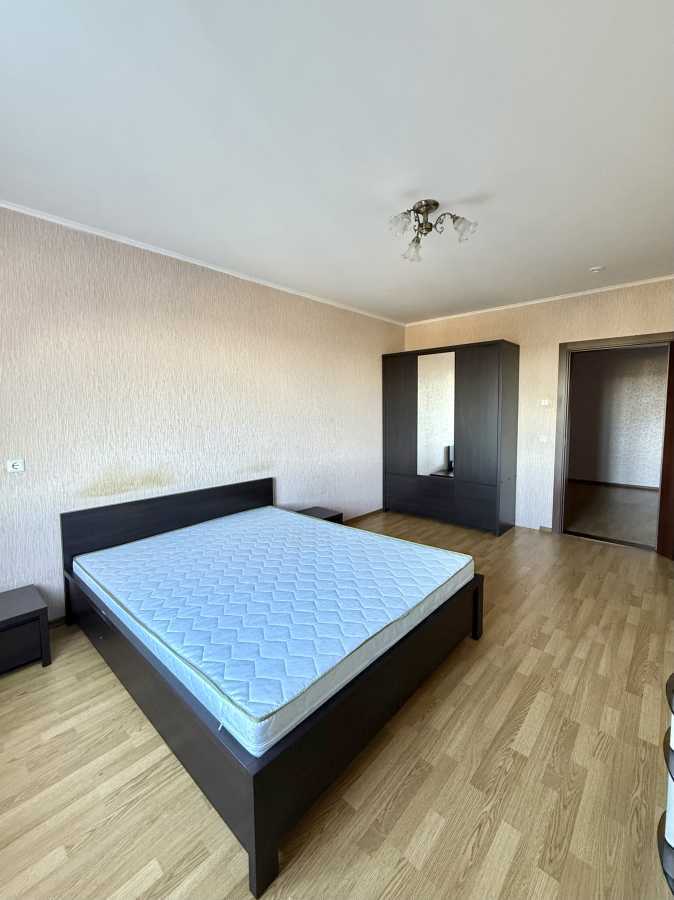 Продаж 2-кімнатної квартири 72 м², Науки просп., 60а