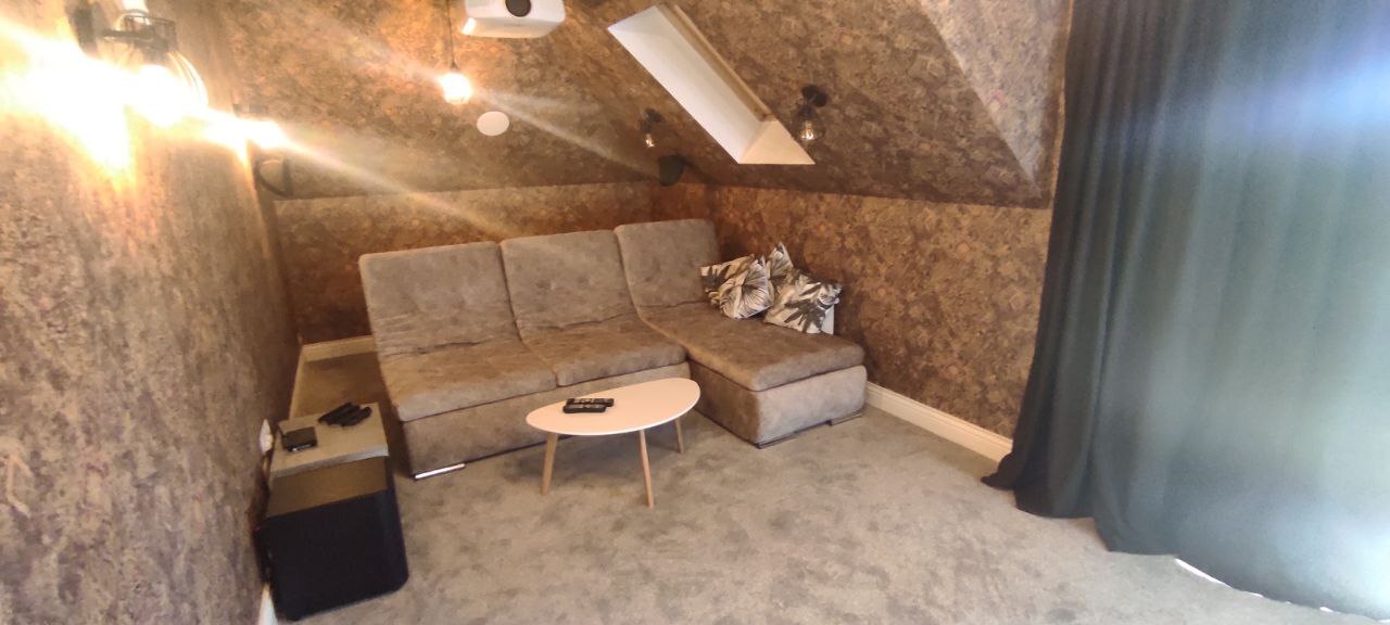 Продаж будинку 250 м²