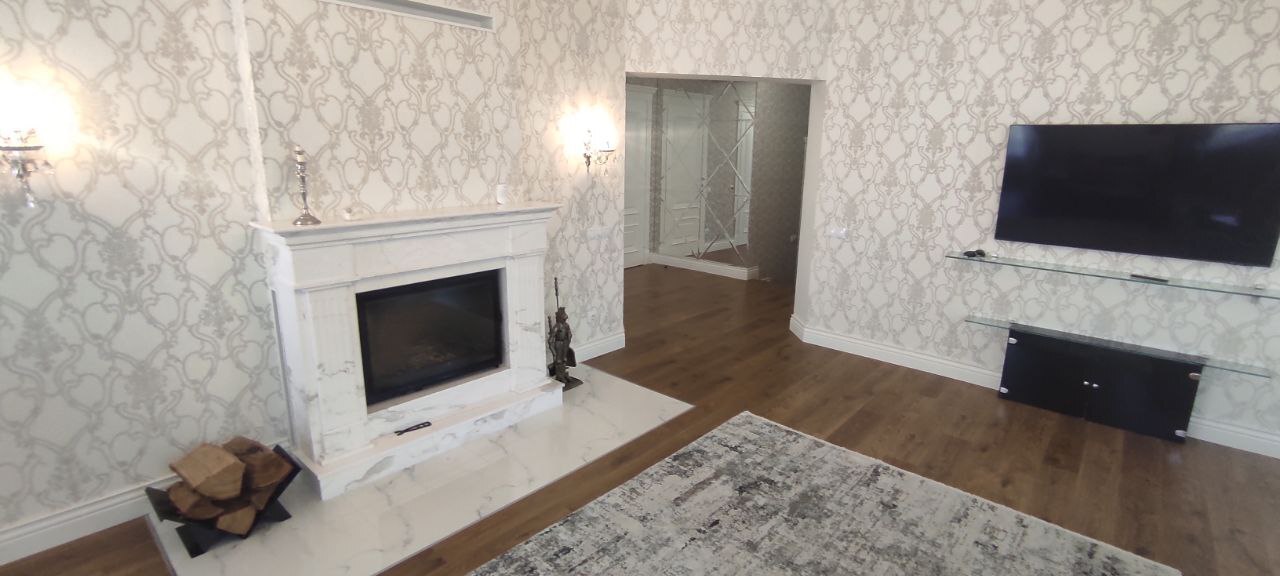 Продаж будинку 250 м²