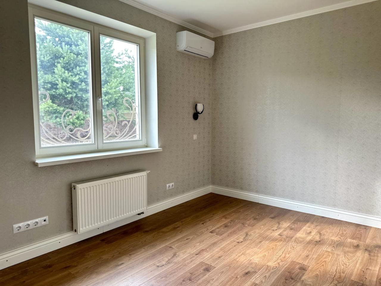 Продаж будинку 250 м²
