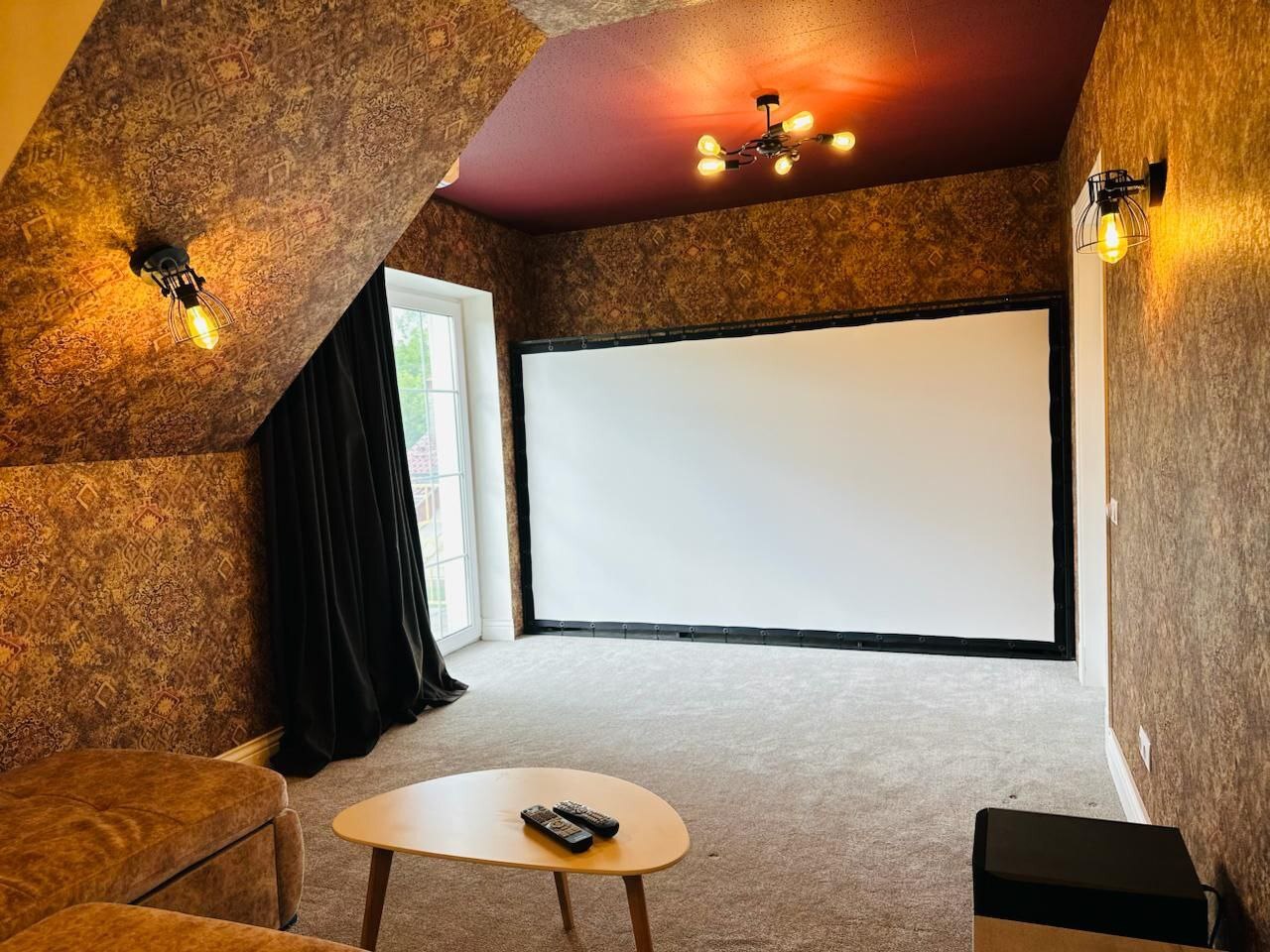 Продаж будинку 250 м²