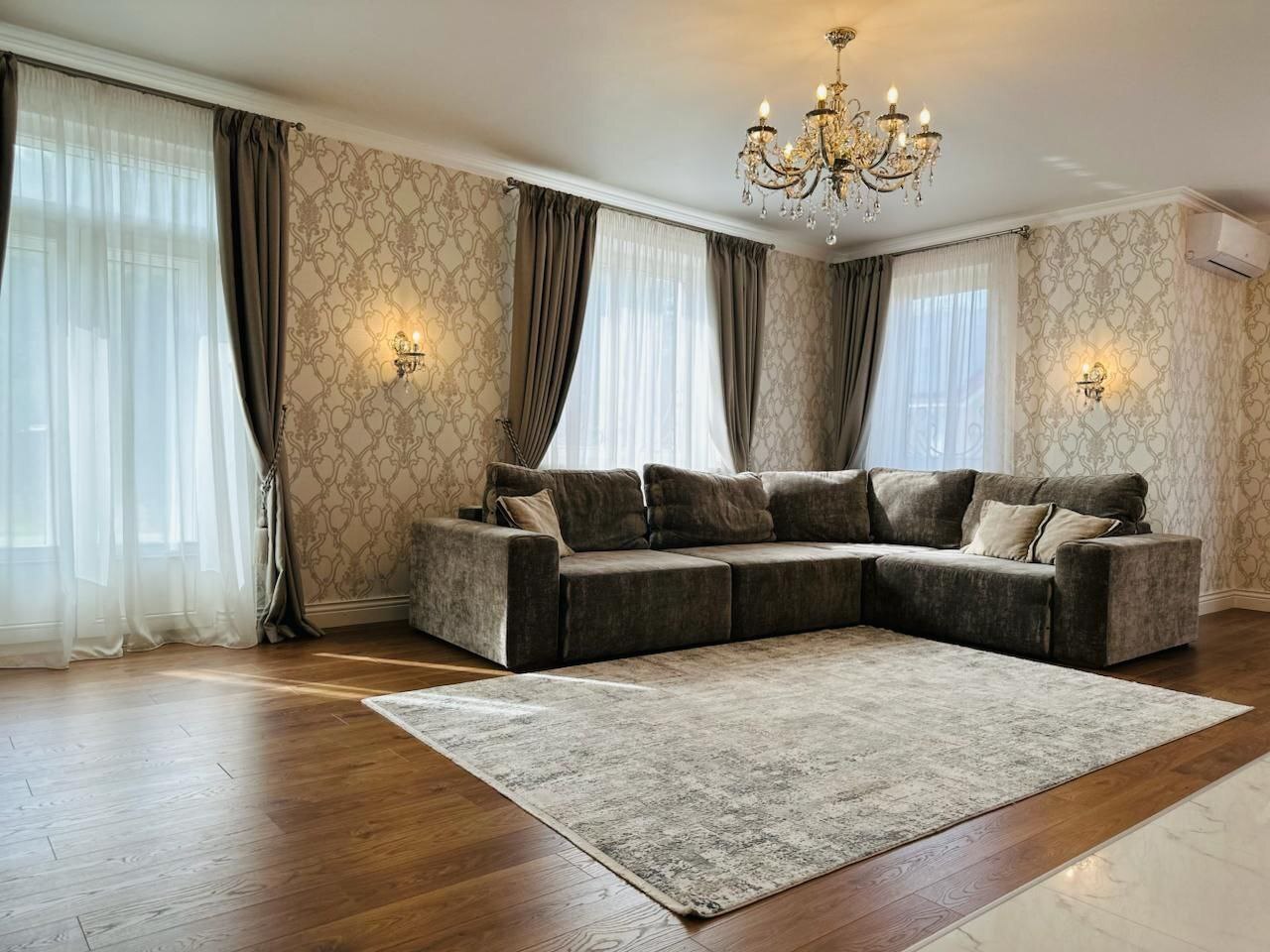 Продаж будинку 250 м²