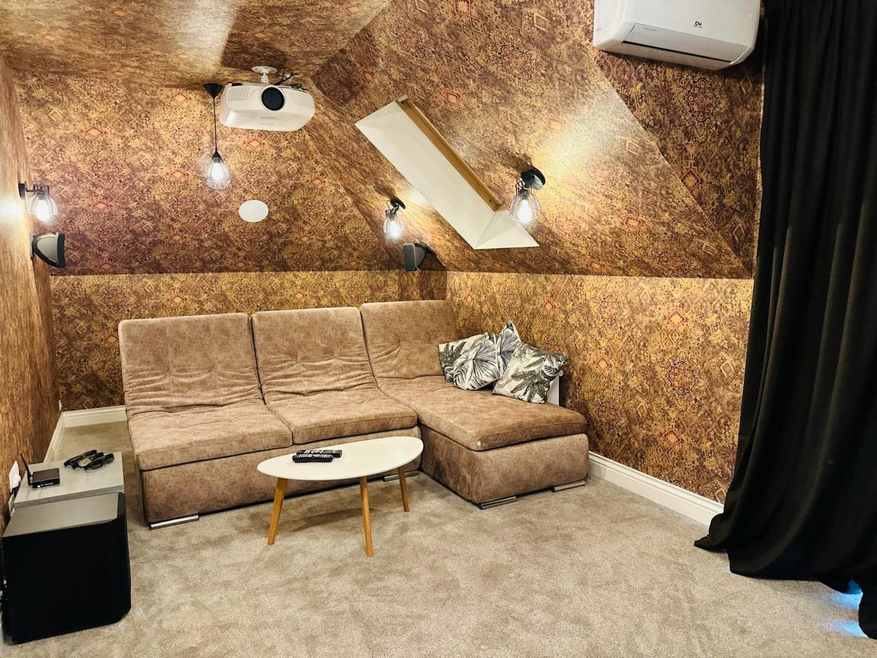 Продаж будинку 250 м²