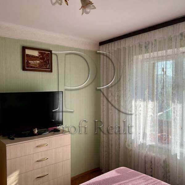 Продажа 2-комнатной квартиры 48 м², Виктора Ярмолы ул., 28-32