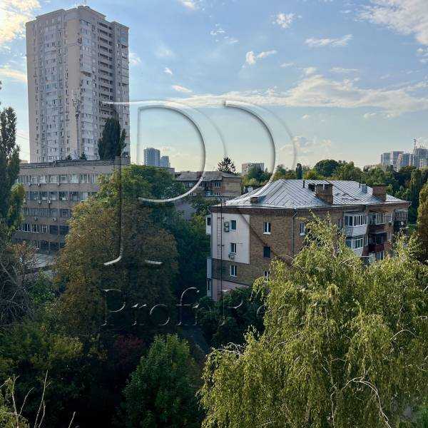 Продажа 2-комнатной квартиры 48 м², Виктора Ярмолы ул., 28-32