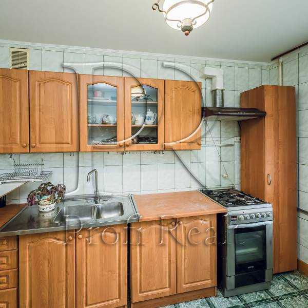 Продаж 3-кімнатної квартири 60 м², Володимирська вул., 2Б