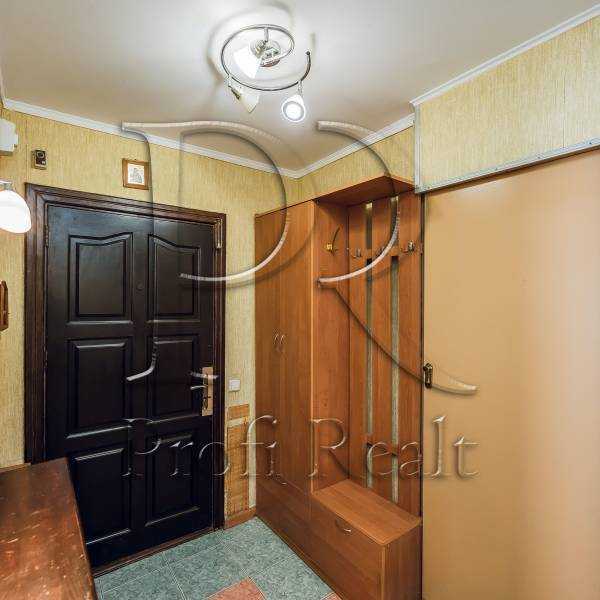 Продаж 3-кімнатної квартири 60 м², Володимирська вул., 2Б