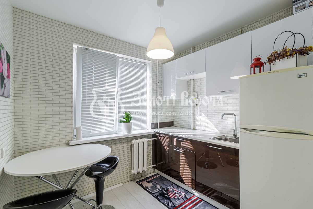 Продажа 2-комнатной квартиры 45 м², Академика Туполева ул., 15Б