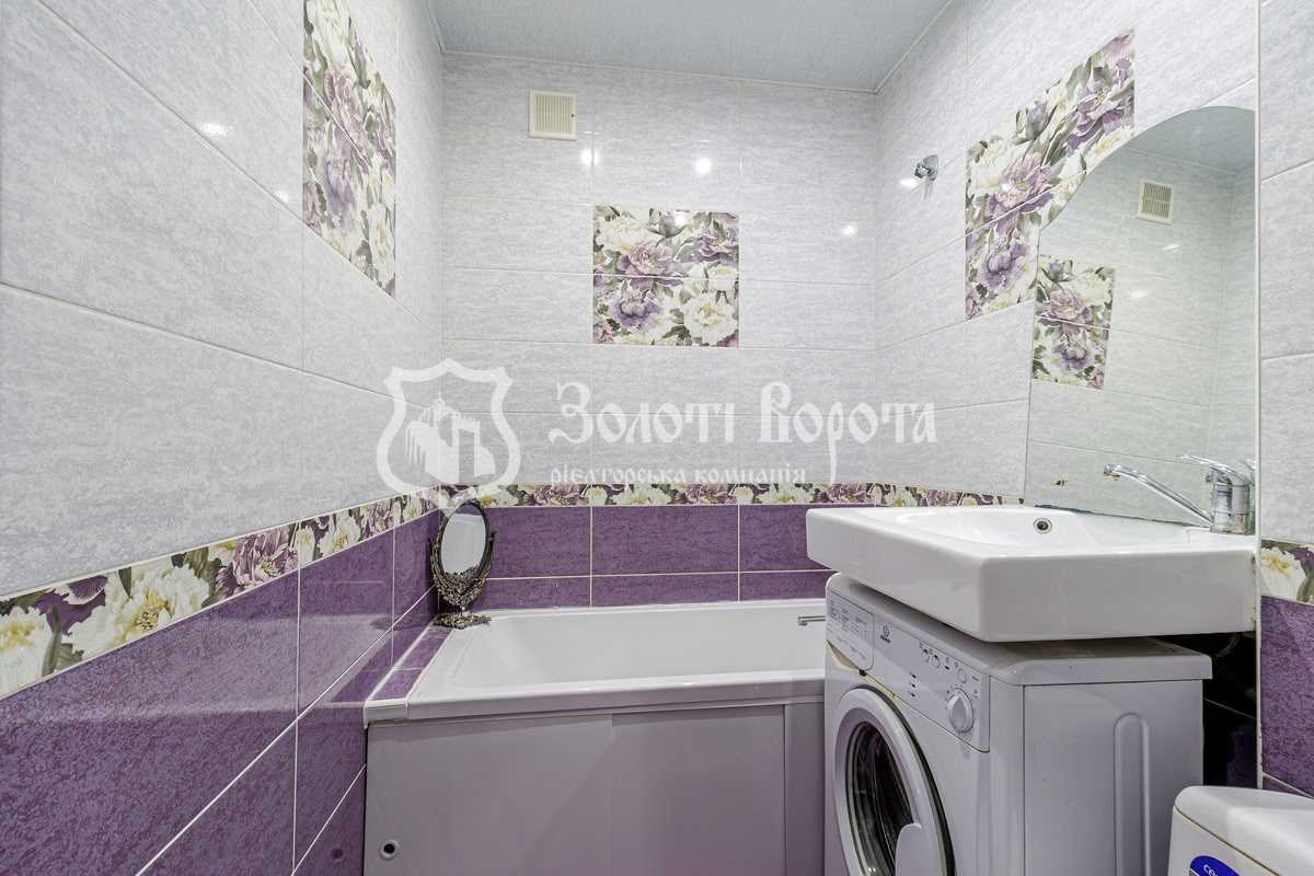 Продажа 2-комнатной квартиры 45 м², Академика Туполева ул., 15Б