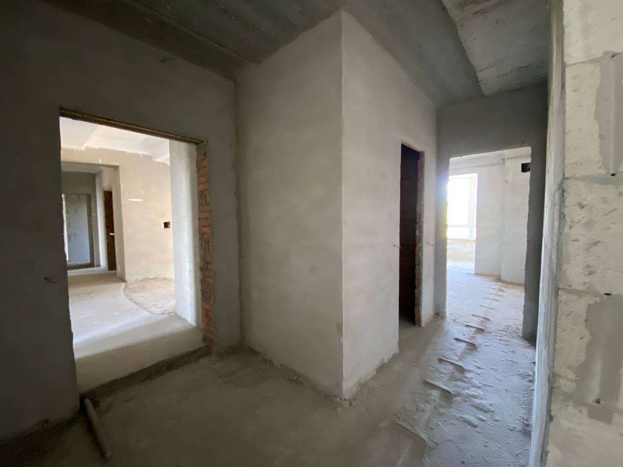 Продаж 2-кімнатної квартири 60.94 м²