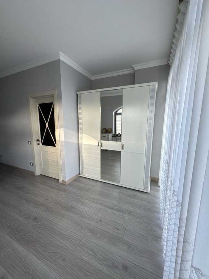 Продажа дома 195 м², Бурштинова