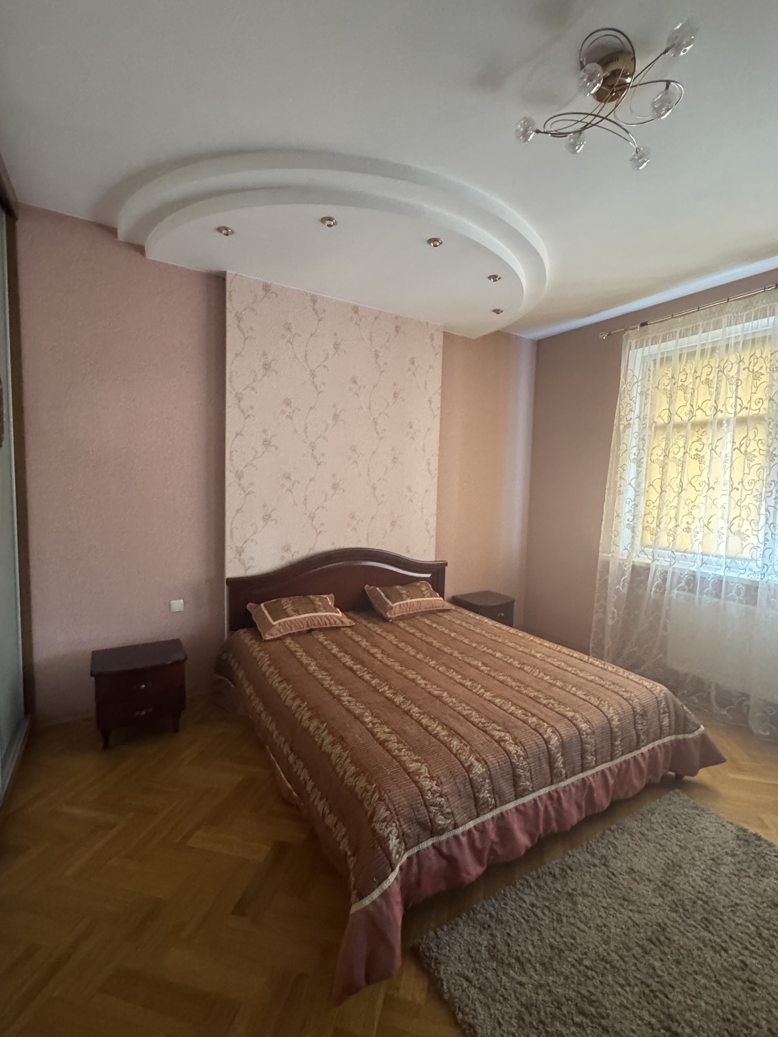 Аренда 3-комнатной квартиры 137 м², Евгения Коновальца ул., 32Б