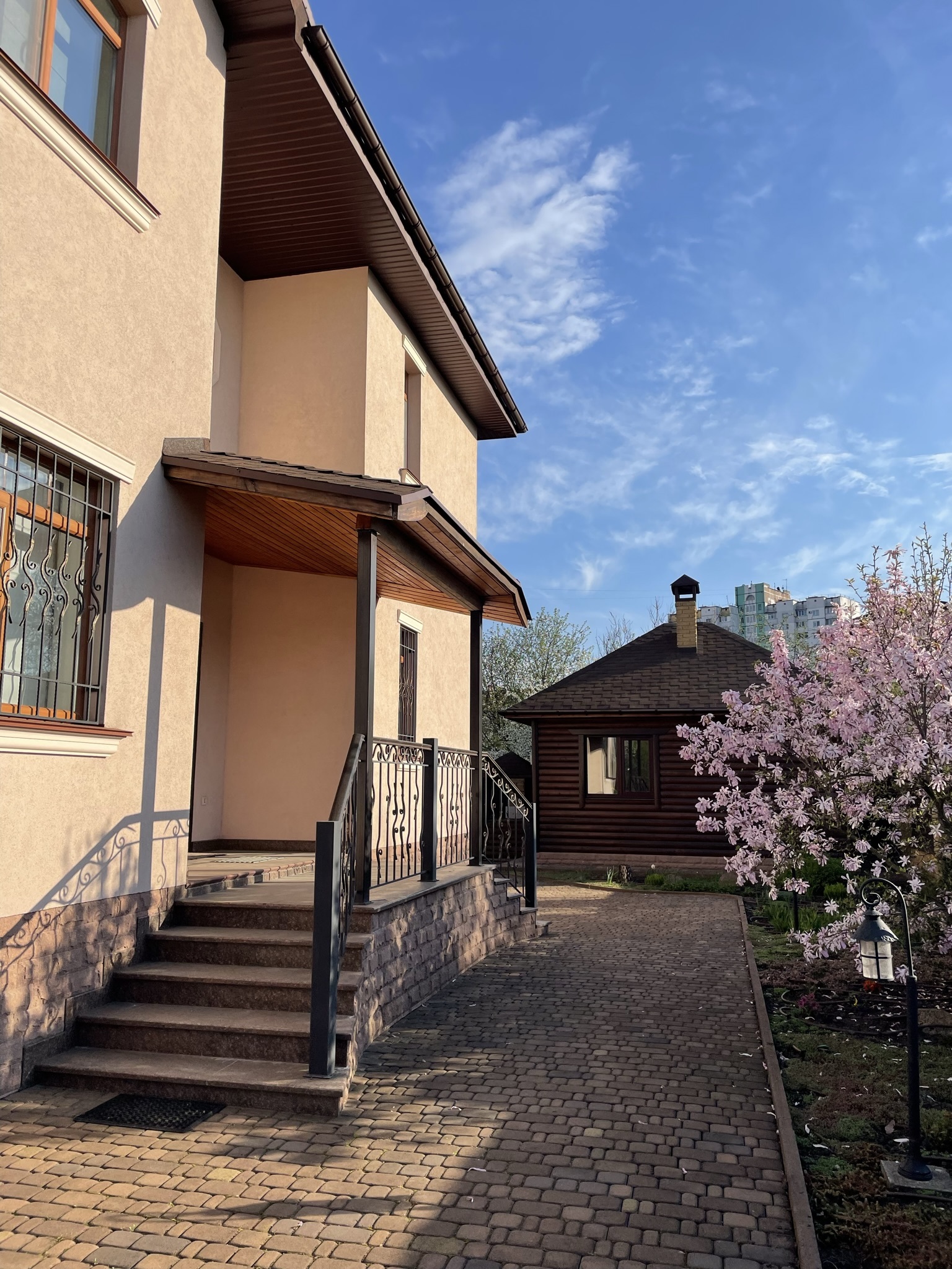 Аренда дома 280 м², Григория Гуляницкого ул., 32а