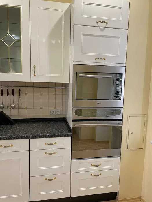 Аренда 3-комнатной квартиры 140 м², Владимира Антоновича ул., 140