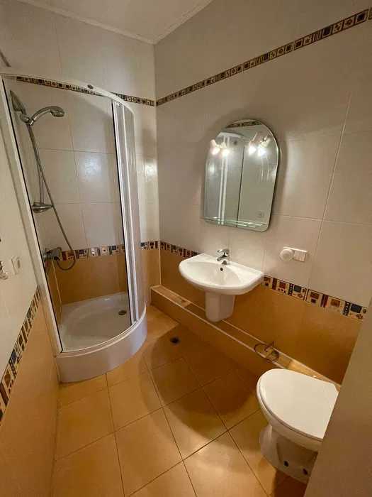 Аренда 3-комнатной квартиры 140 м², Владимира Антоновича ул., 140