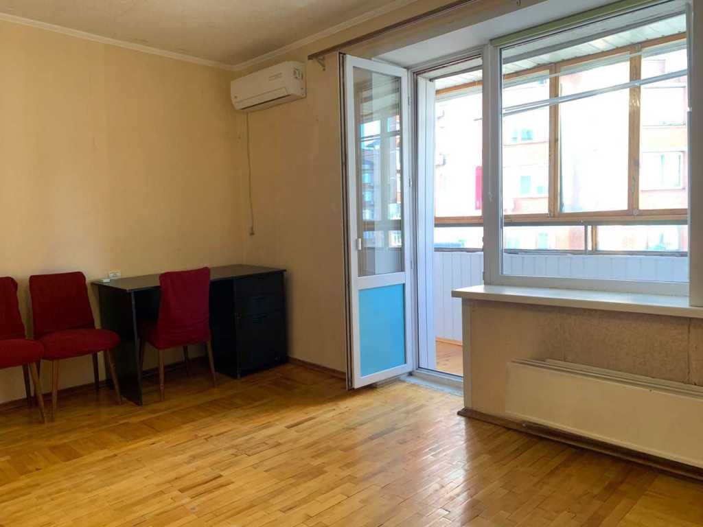 Продаж 2-кімнатної квартири 65 м², Золотоустівська вул., 4