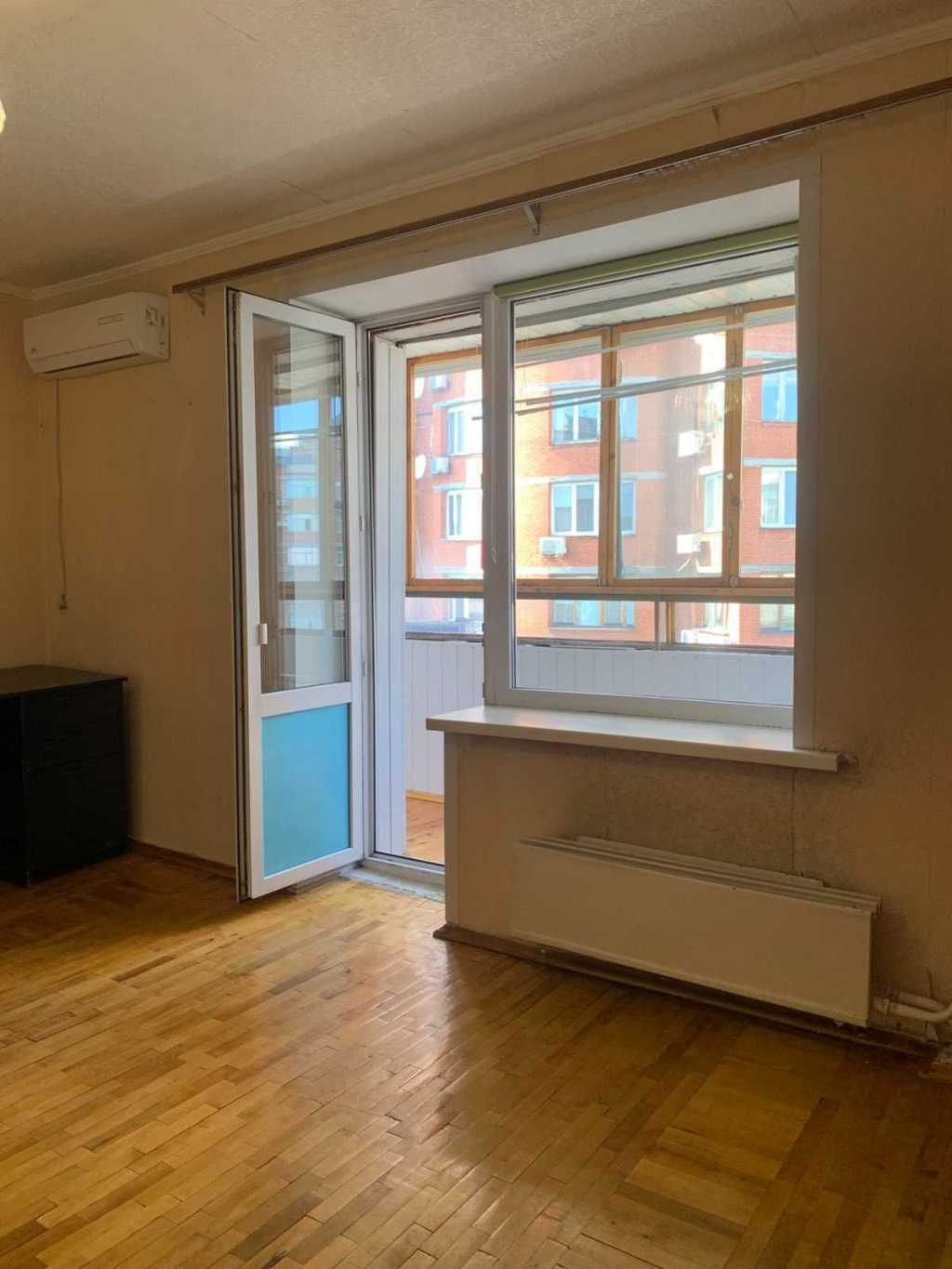 Продаж 2-кімнатної квартири 65 м², Золотоустівська вул., 4
