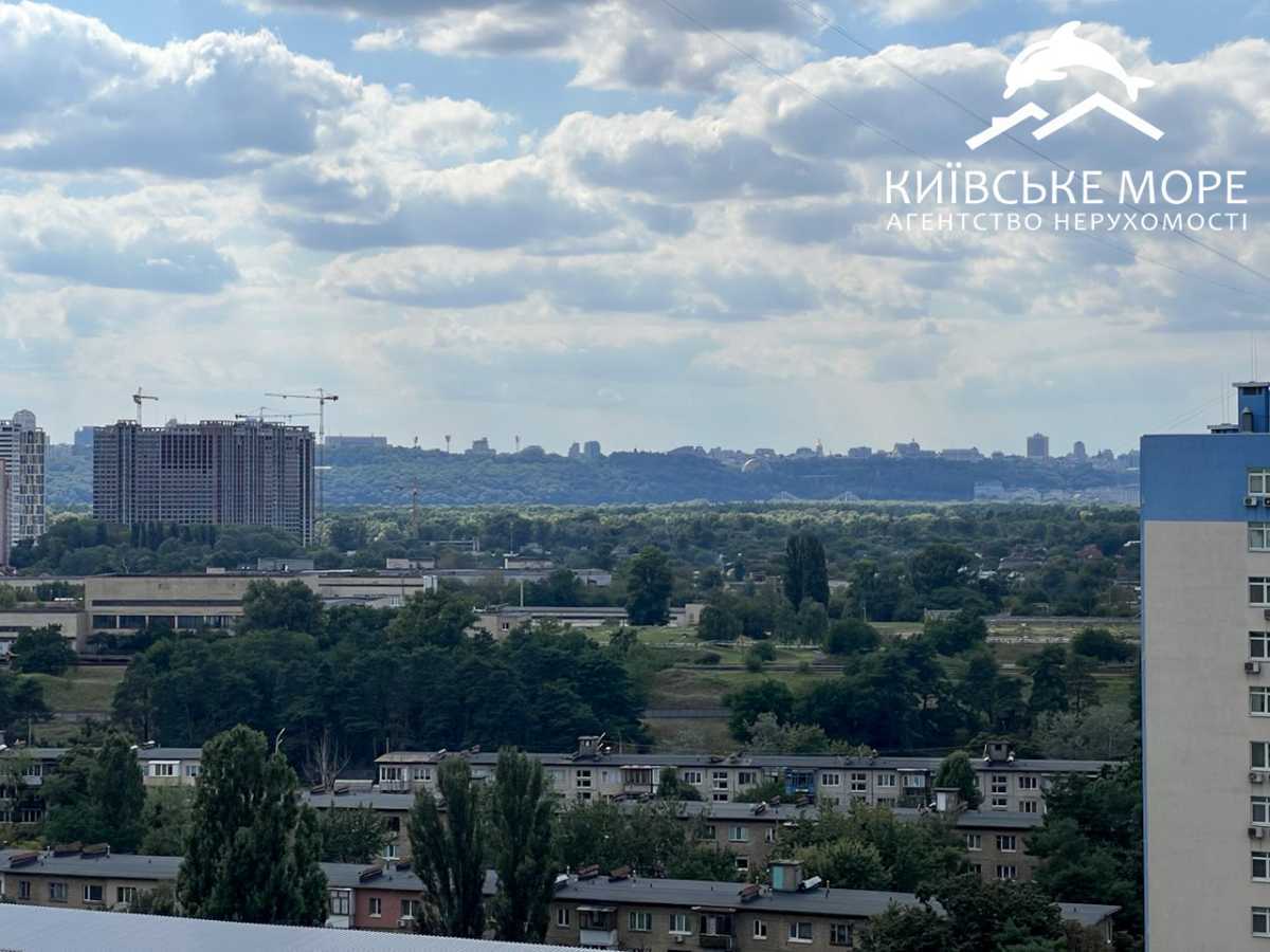 Продаж 3-кімнатної квартири 63.4 м², Воскресенська вул., 16Б