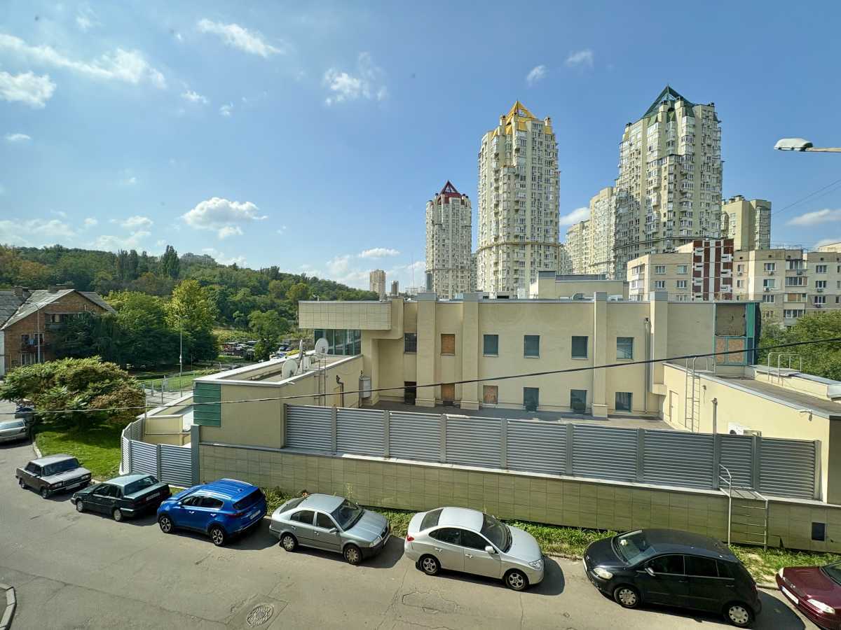 Аренда 3-комнатной квартиры 70 м², Красный пер., 7