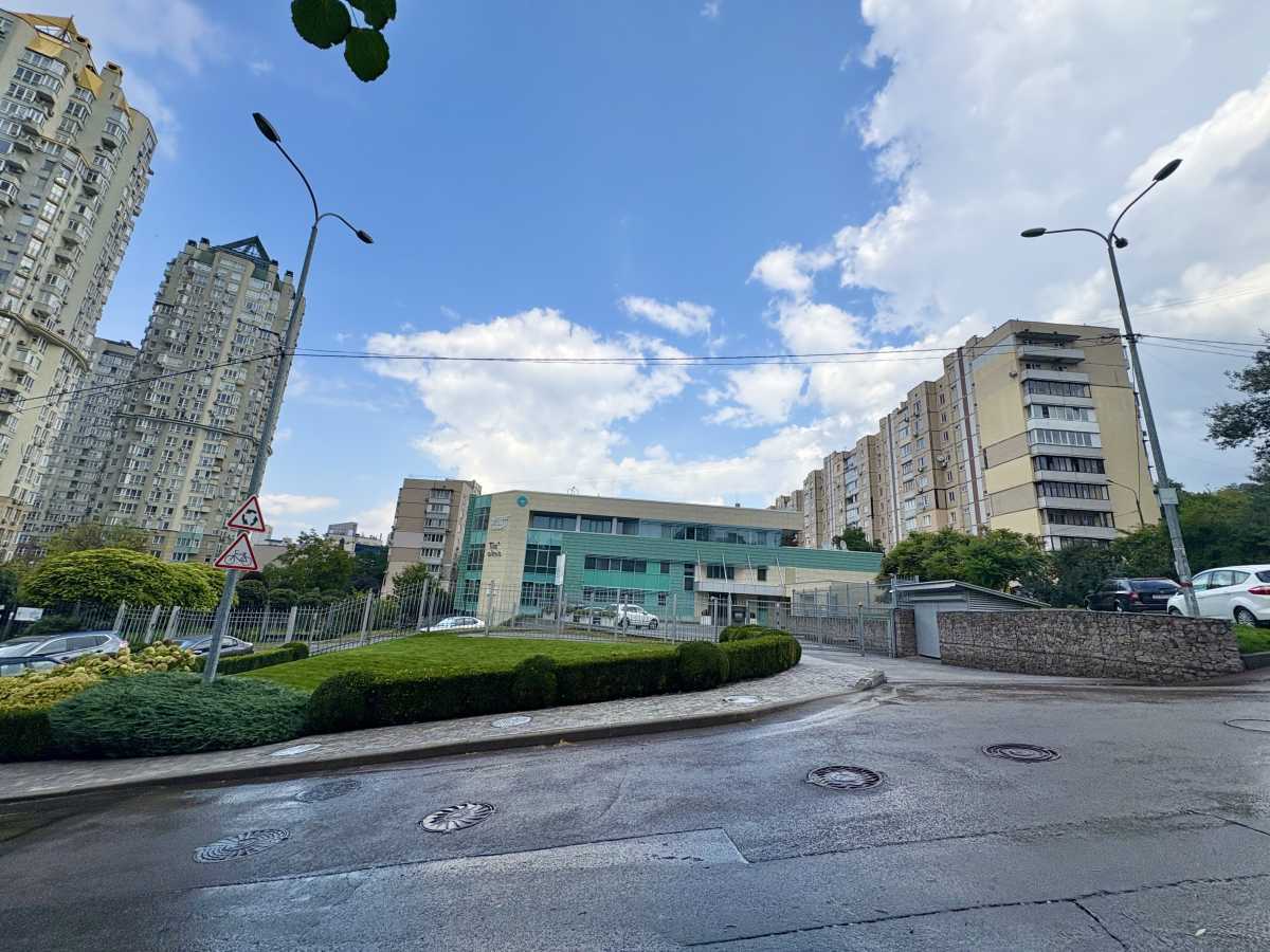 Аренда 3-комнатной квартиры 70 м², Красный пер., 7