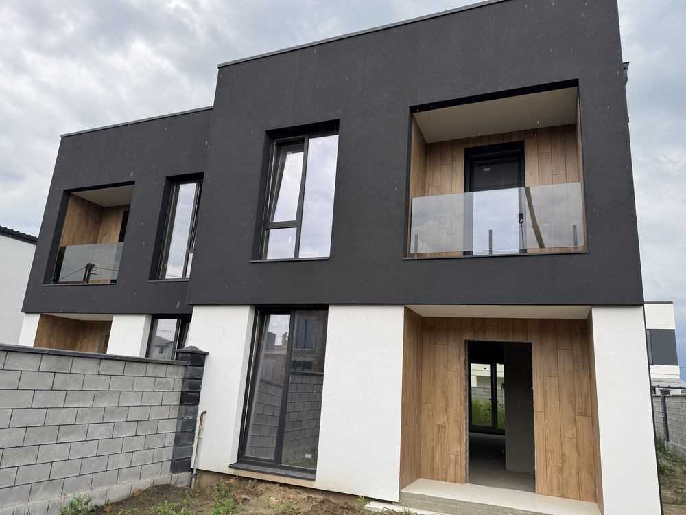 Продажа коттеджа 115 м², Сергея Голубева ул.