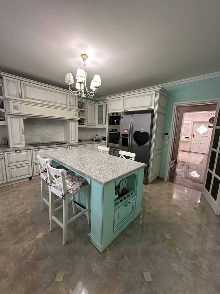 Продажа дома 500 м², Генерала Свободы ул.