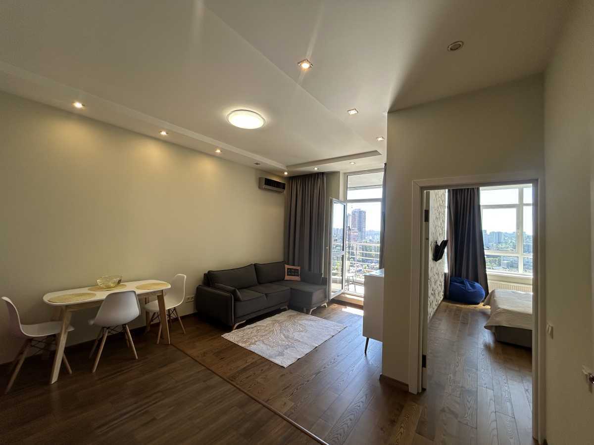 Оренда 2-кімнатної квартири 47 м², Джона Маккейна вул., 7
