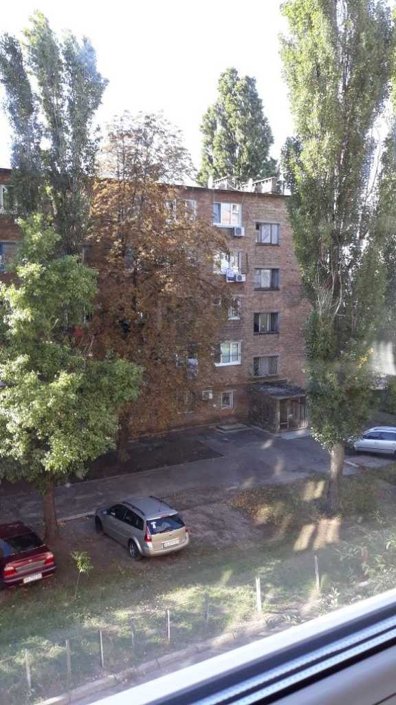 Продаж 2-кімнатної квартири 68 м², Бориспільська вул., 3/3А