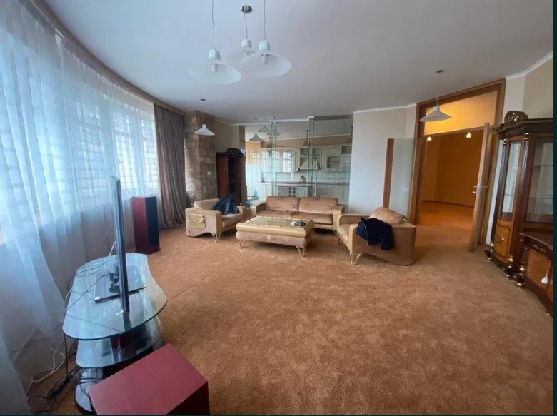 Аренда 4-комнатной квартиры 195 м², Старонаводницкая ул., 13