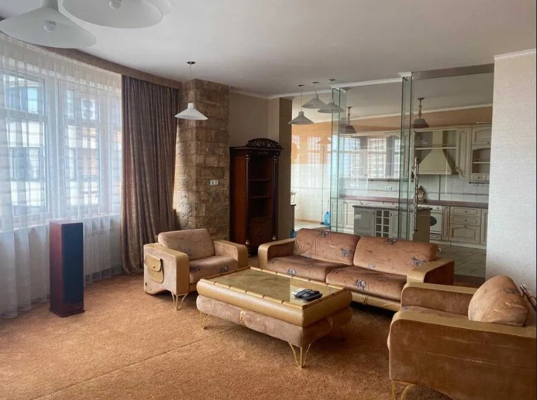 Аренда 4-комнатной квартиры 195 м², Старонаводницкая ул., 13