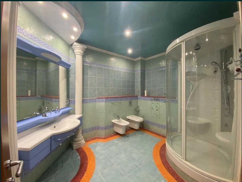 Аренда 4-комнатной квартиры 195 м², Старонаводницкая ул., 13